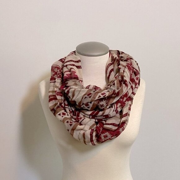 5/$25 Aztec Print Lightweight Infinity Scarf - Picture 3 of 7